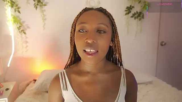 EmmaSanzz  online show from 15, 12, 2025