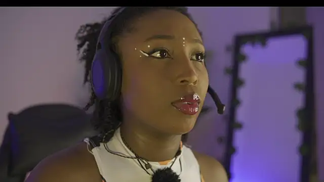 EmmaSanzz  online show from 16, 2, 2026