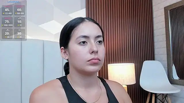 Julietasantos   online show from 10, 6, 2026