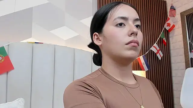 Julietasantos   online show from 16, 7, 2026