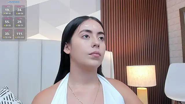 Julietasantos   online show from 14, 5, 2026