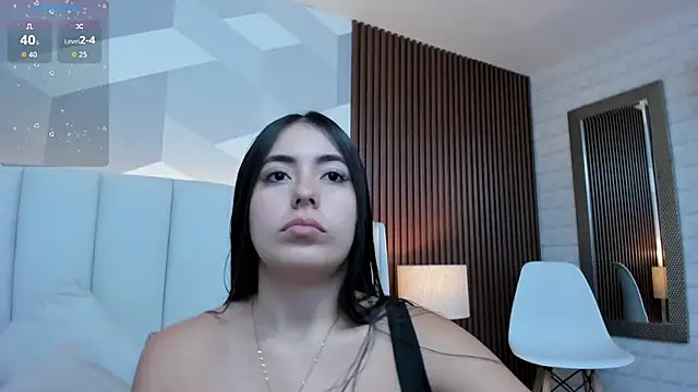 Julietasantos   online show from 1, 12, 2025