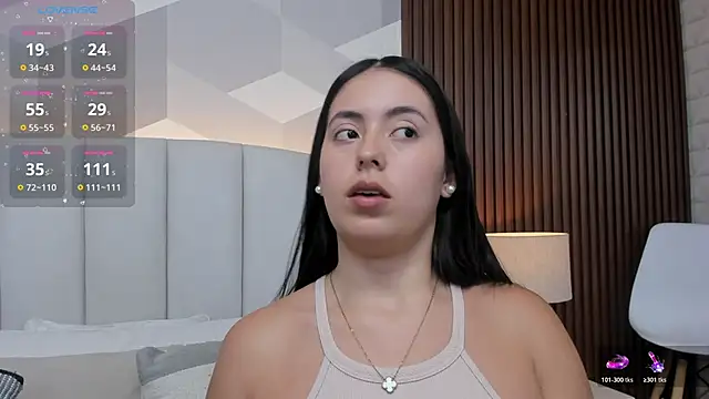 Julietasantos   online show from 13, 1, 2026