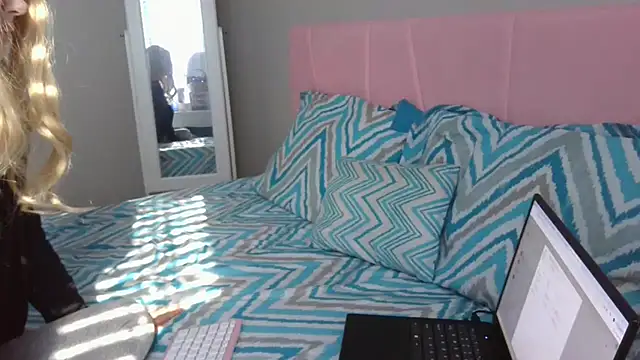 Wishgoddes online show from 12, 1, 2026