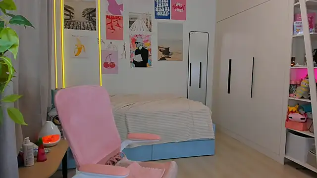 Lily Young online show from 26, 3, 2026