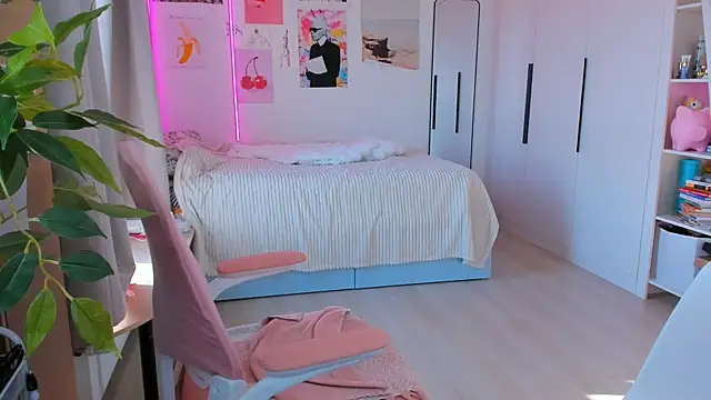 Lily Young online show from 2, 6, 2026