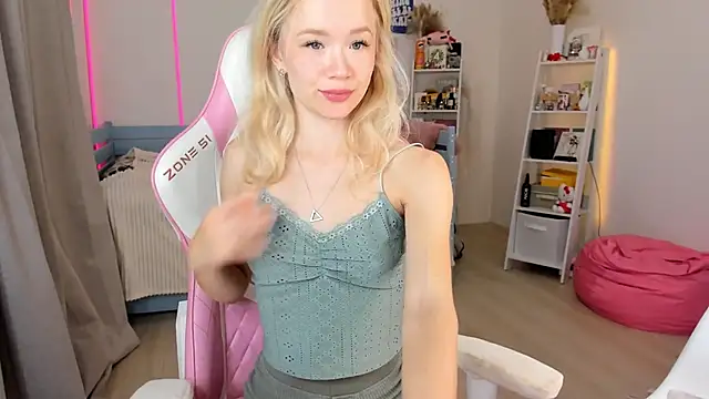 Lily Young online show from 13, 10, 2025