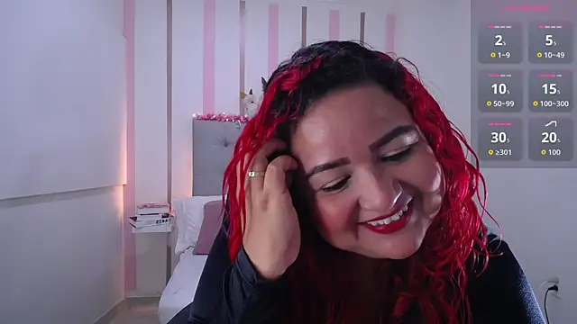 Snapshot of Mariana_Rojas chatting on 17, 10, 2025 Mariana Rojas online show from 17, 10, 2025