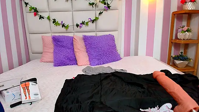 Carolina hernandez22 online show from 28, 2, 2025