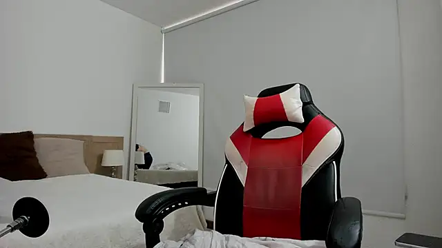 Carolina hernandez22 online show from 28, 11, 2025