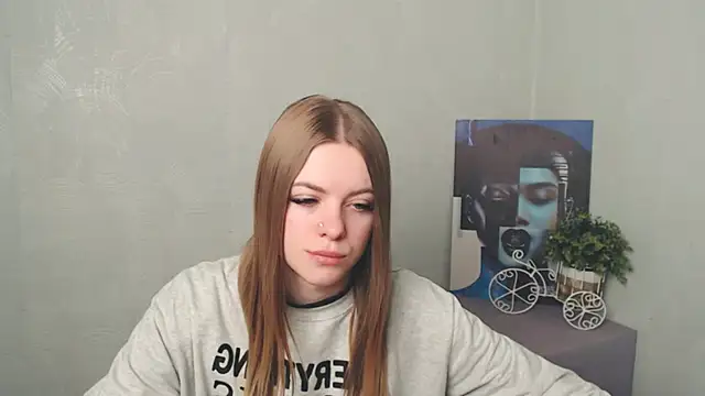 AliceFlirtt  online show from 19, 3, 2025