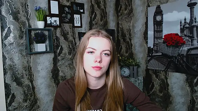 AliceFlirtt  online show from 22, 9, 2025