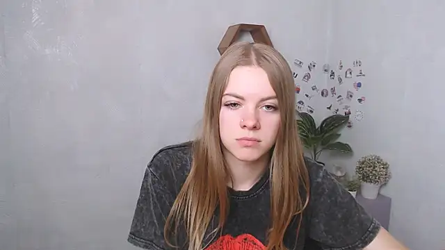 AliceFlirtt  online show from 10, 9, 2025