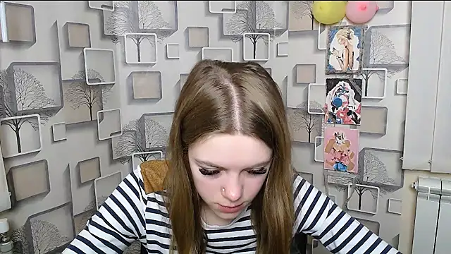 AliceFlirtt  online show from 13, 3, 2025