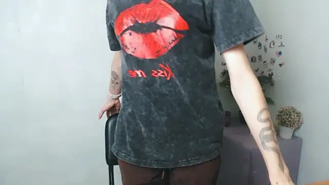 AliceFlirtt  online show from 9, 9, 2025