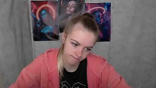 AliceFlirtt  online show from 24, 9, 2025