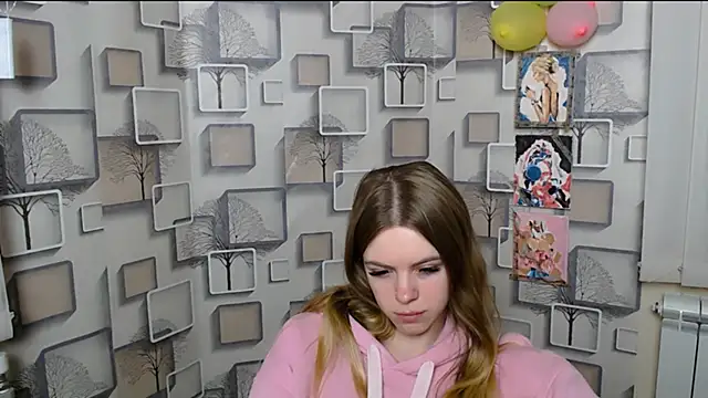 AliceFlirtt  online show from 3, 3, 2025