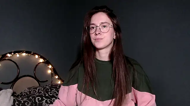 Snapshot of wow__kelly chatting on 20, 10, 2025 wow kelly online show from 20, 10, 2025