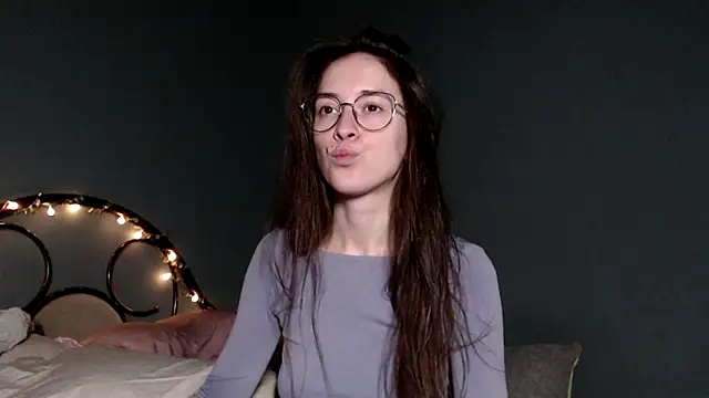 Snapshot of wow__kelly chatting on 8, 11, 2025 wow kelly online show from 8, 11, 2025