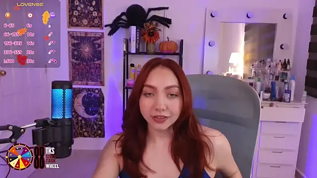 LilyVelvett online show from 20, 11, 2025