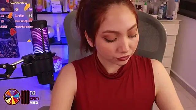 LilyVelvett online show from 5, 11, 2025