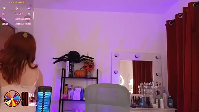 LilyVelvett online show from 12, 9, 2025