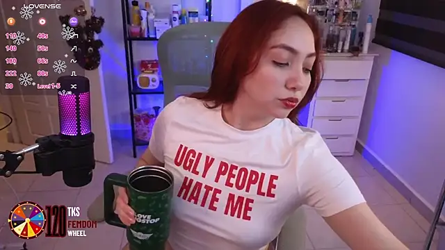 LilyVelvett online show from 19, 12, 2025