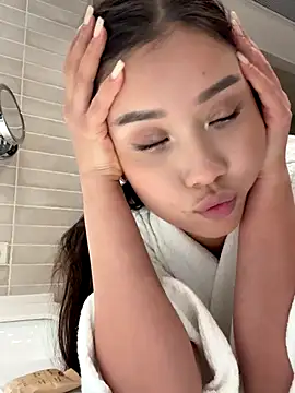 candy tyan online show from 9, 10, 2025