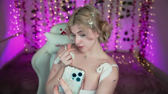 your favoritegirls online show from 19, 3, 2026