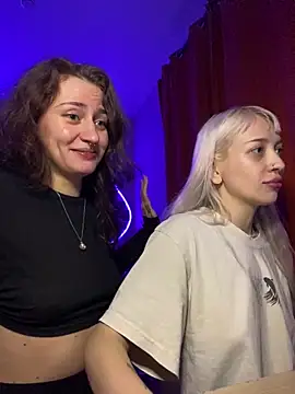 Dooubletroublee online show from 30, 9, 2025