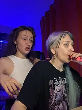 Dooubletroublee online show from 6, 11, 2025