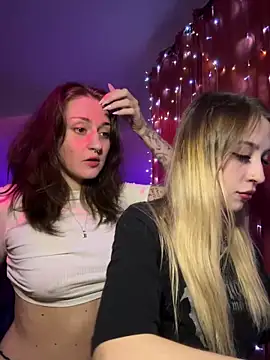 Dooubletroublee online show from 28, 1, 2025
