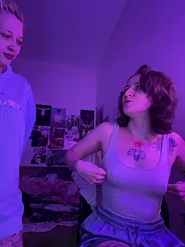 Dooubletroublee online show from 7, 6, 2026