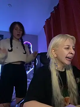 Dooubletroublee online show from 27, 11, 2025