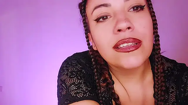 Latina hot2024 online show from 1, 3, 2025