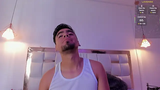 Snapshot of PittAndLunaa chatting on 25, 11, 2025 PittAndLunaa online show from 25, 11, 2025