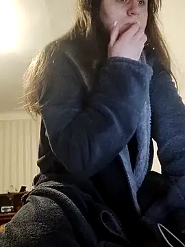 Snapshot of emeli_moon chatting on 27, 2, 2025 emeli moon online show from 27, 2, 2025