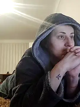 Snapshot of emeli_moon chatting on 29, 12, 2024 emeli moon online show from 29, 12, 2024