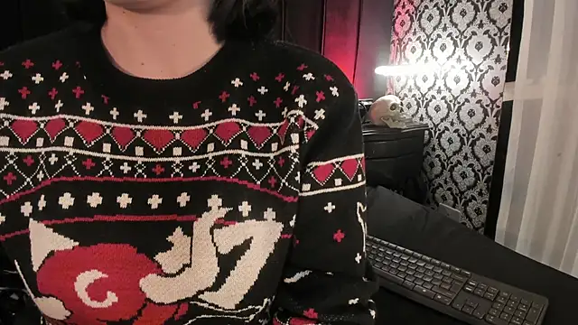 Adeelinee online show from 18, 12, 2025