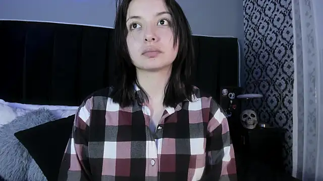 Adeelinee online show from 28, 3, 2026