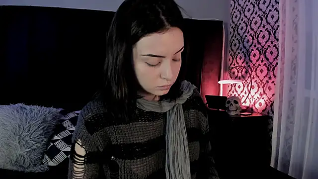 Adeelinee online show from 30, 4, 2026