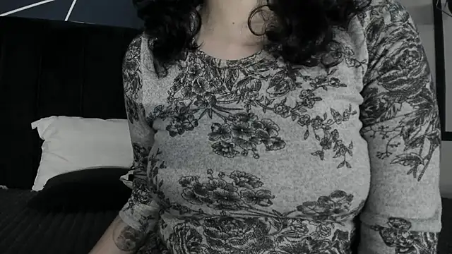 Snapshot of Adeelinee chatting on 6, 3, 2025 Adeelinee online show from 6, 3, 2025