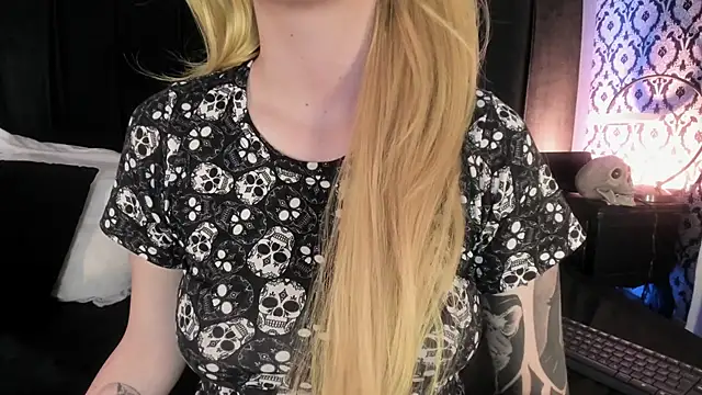 Adeelinee online show from 17, 1, 2026