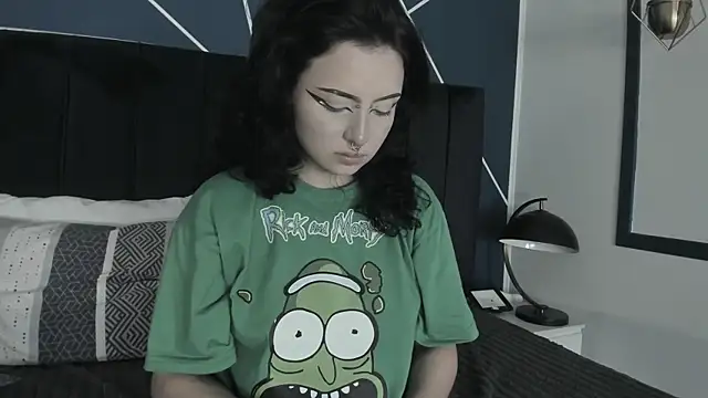 Snapshot of Adeelinee chatting on 3, 2, 2025 Adeelinee online show from 3, 2, 2025