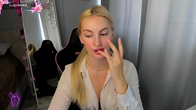 Kimmy powell online show from 30, 6, 2026