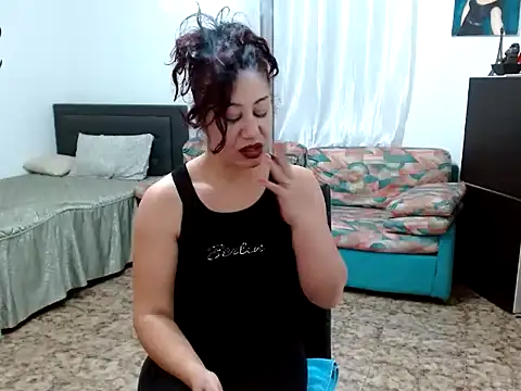 Snapshot of danasantoreal chatting on 16, 11, 2025 danasantoreal online show from 16, 11, 2025