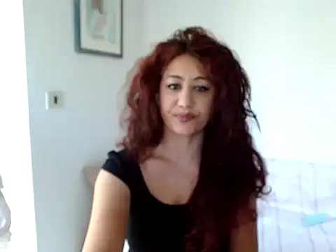 Snapshot of danasantoreal chatting on 8, 10, 2025 danasantoreal online show from 8, 10, 2025