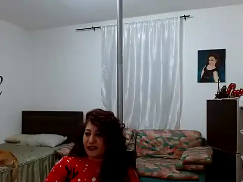 Snapshot of danasantoreal chatting on 25, 11, 2025 danasantoreal online show from 25, 11, 2025