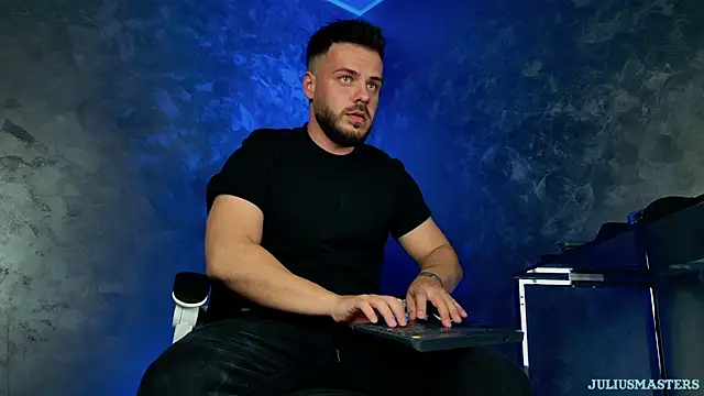 juliusmasters online show from 5, 4, 2026