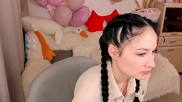 LisaMooore online show from 5, 2, 2026